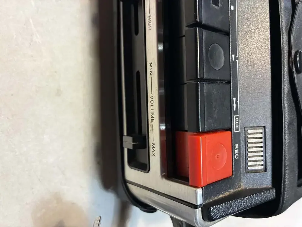Sony TC-92 Solid State Portable Cassette Tape Recorder with Case